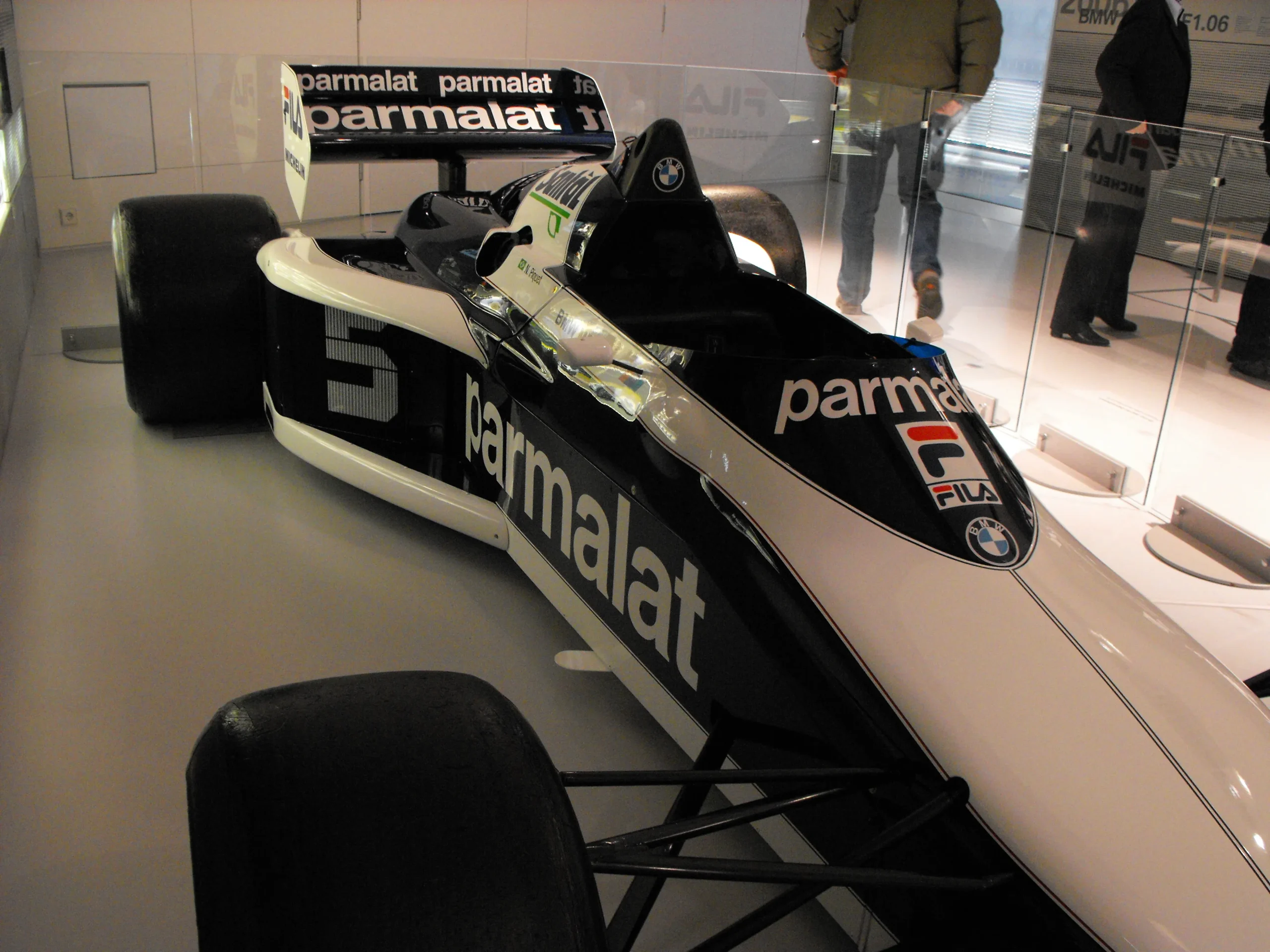 Brabham BT52 com motor BMW M12/13, campeão da Fórmula 1 em 1983 com Nelson Piquet, exposto no museu da BMW em Munique